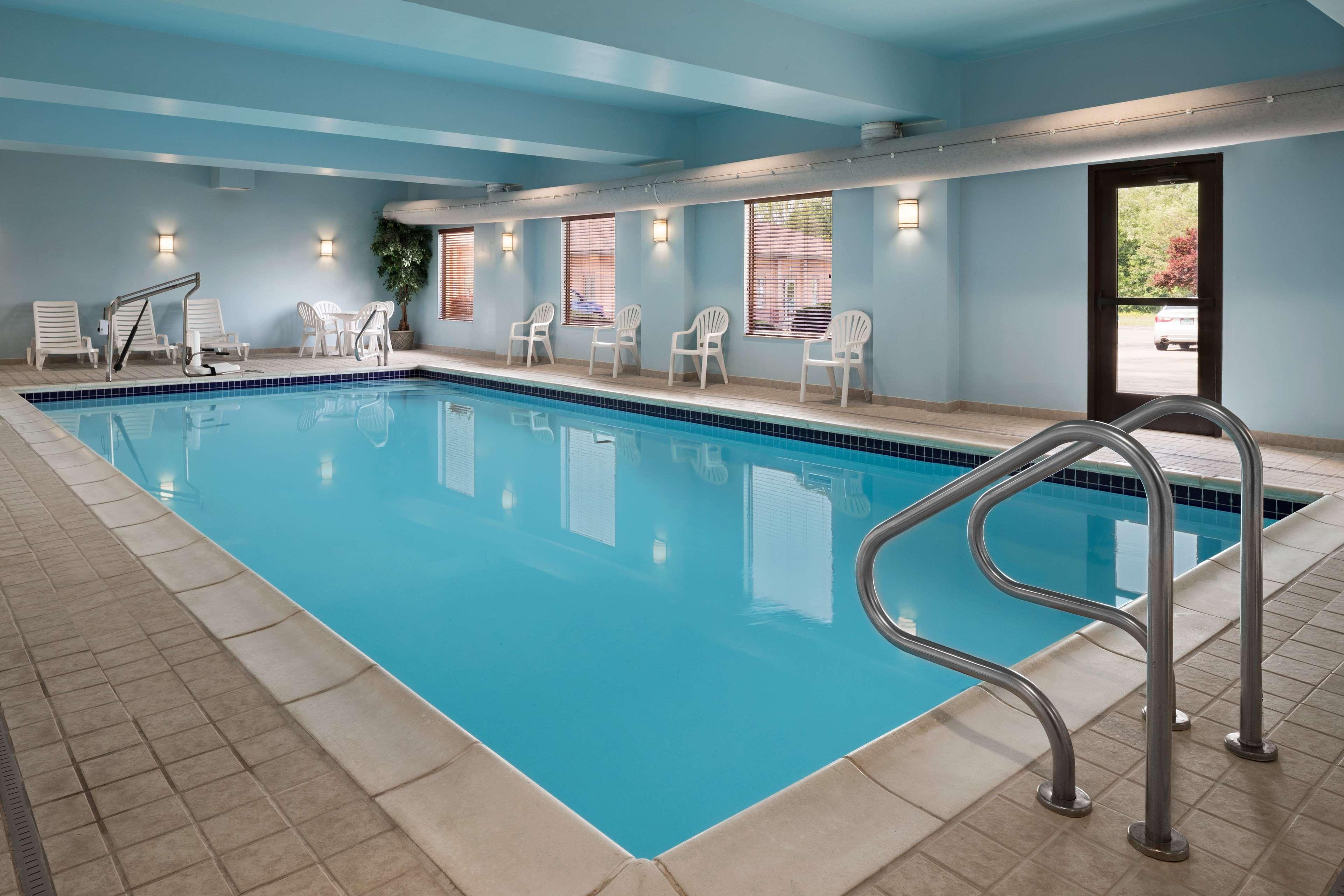 Hampton Inn Belle Vernon Buitenkant foto
