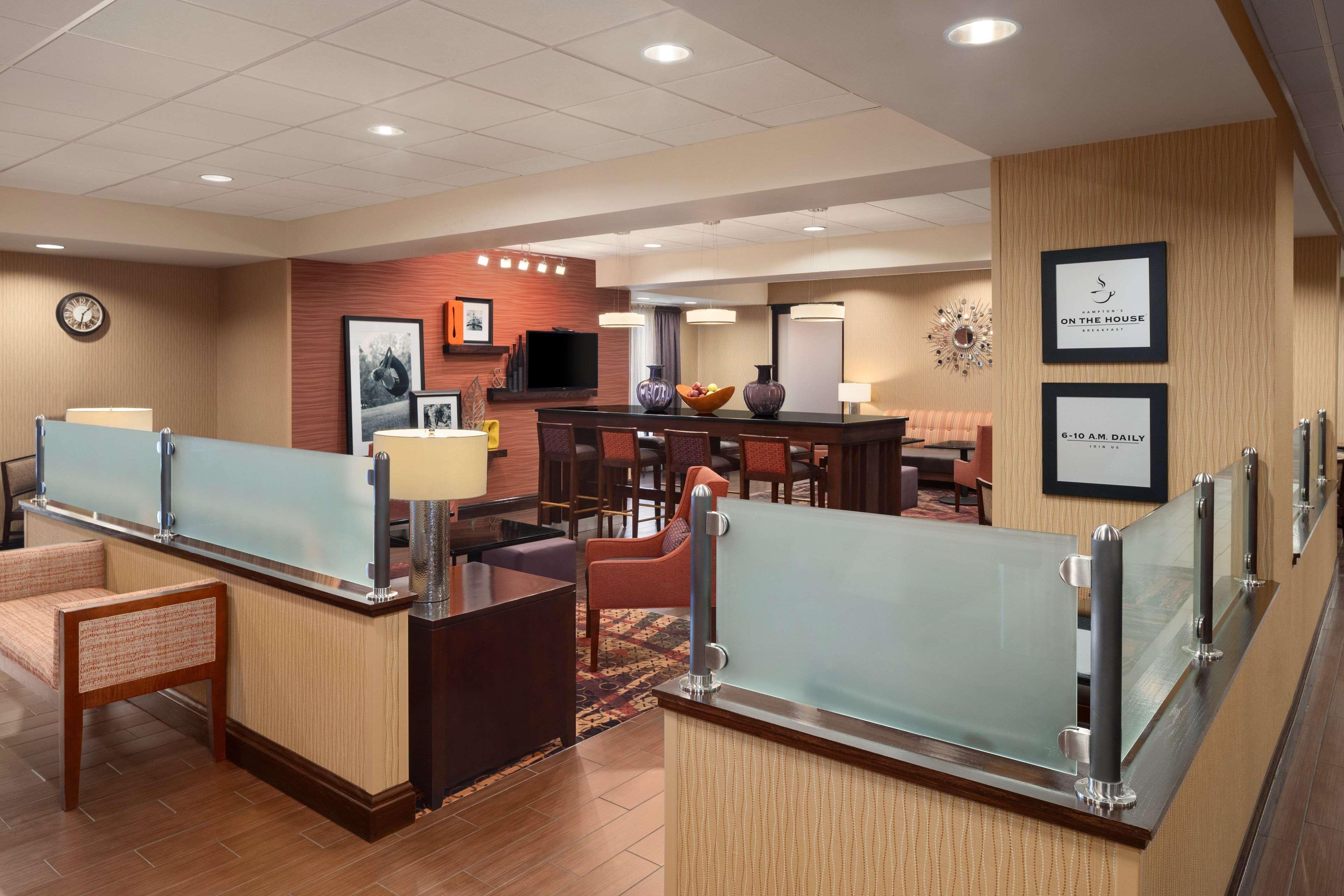 Hampton Inn Belle Vernon Buitenkant foto