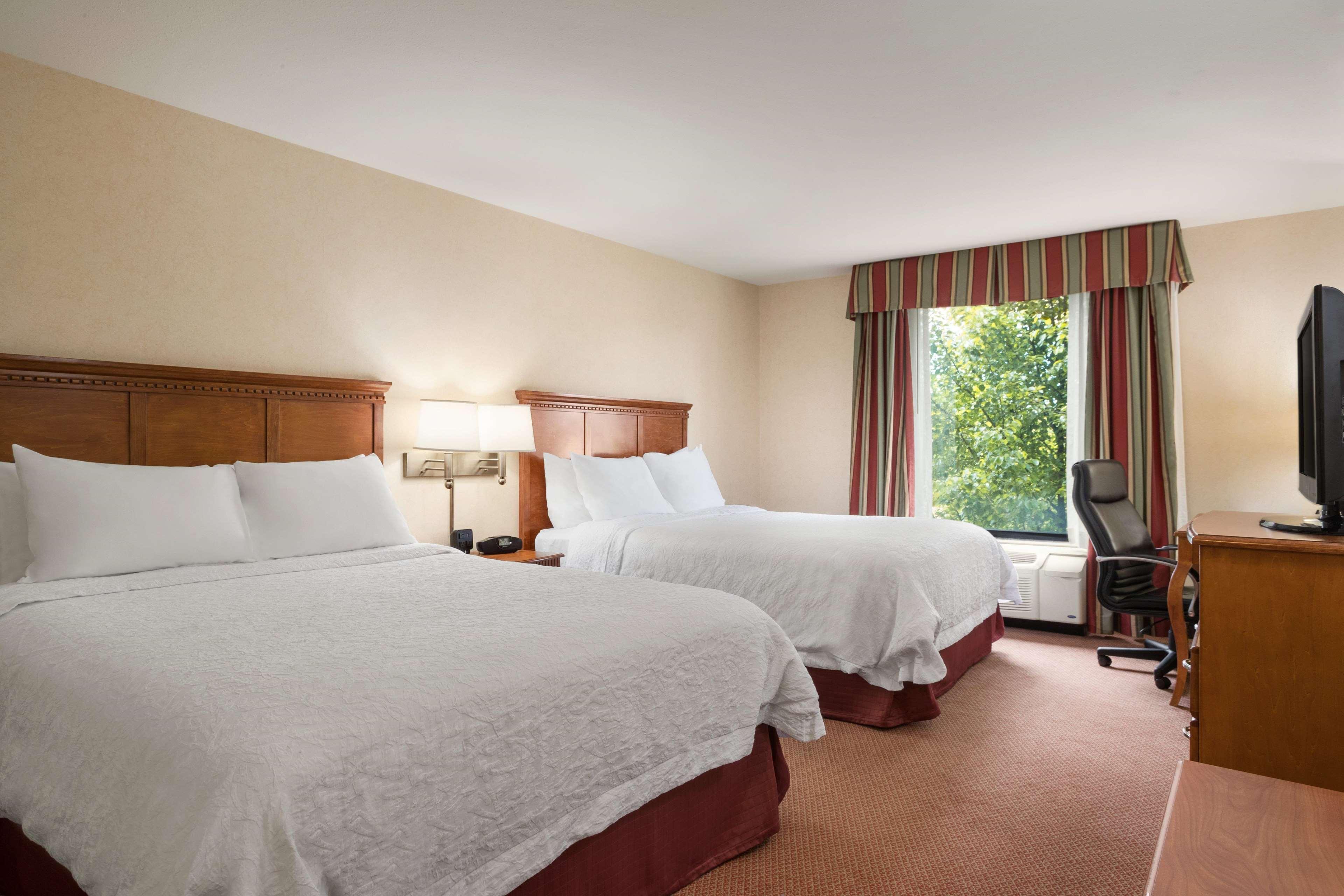 Hampton Inn Belle Vernon Buitenkant foto