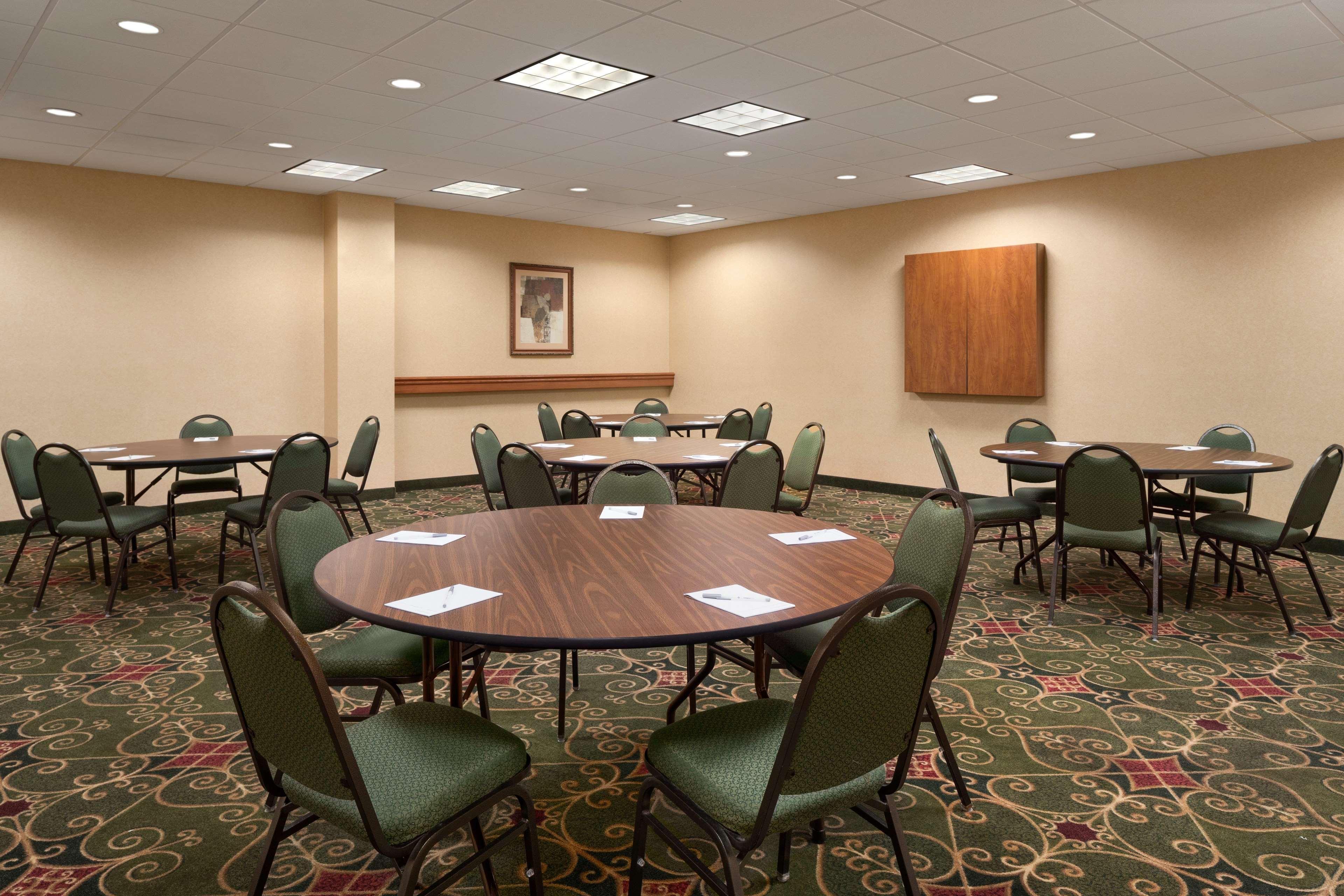 Hampton Inn Belle Vernon Buitenkant foto