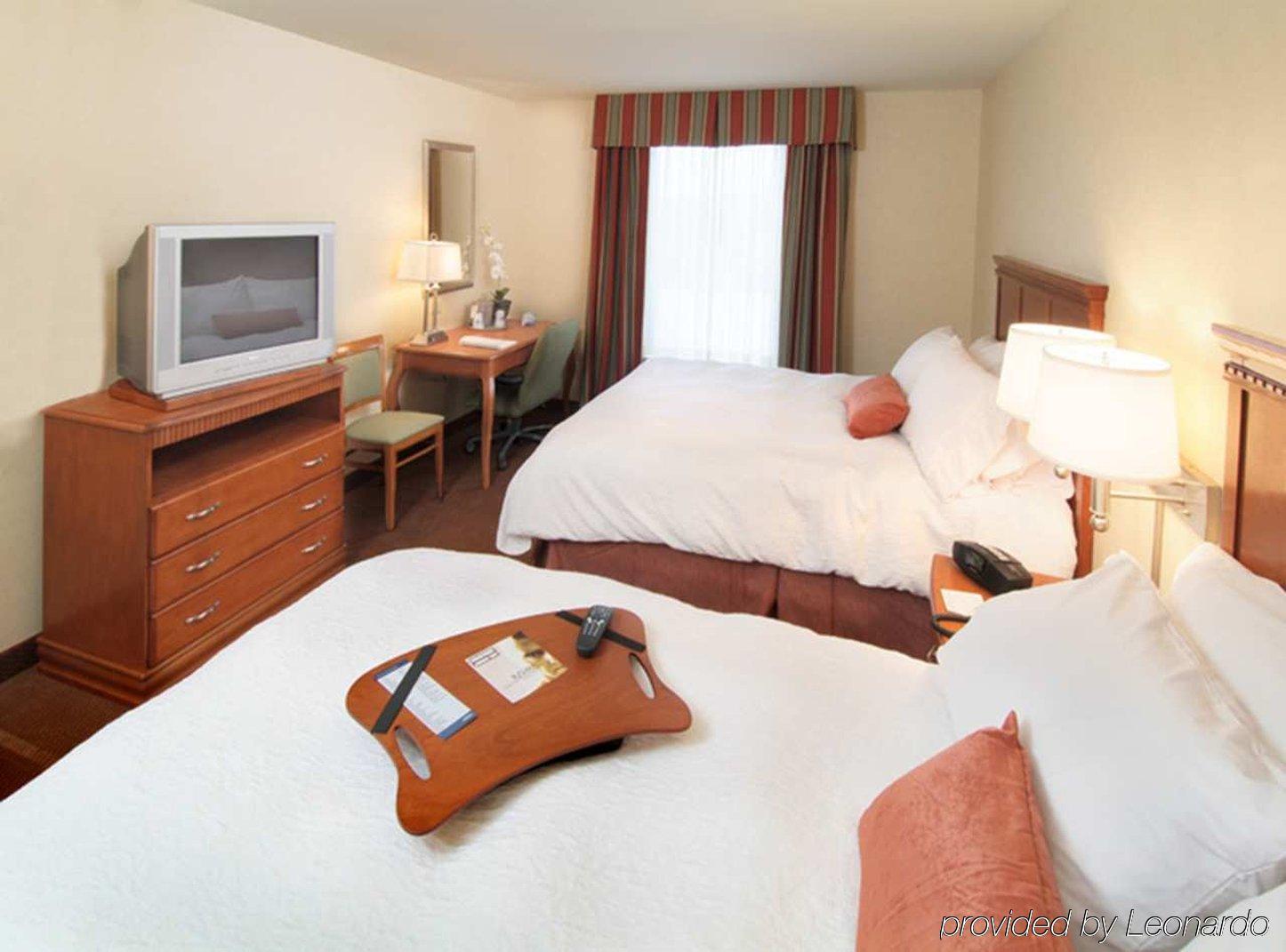 Hampton Inn Belle Vernon Buitenkant foto
