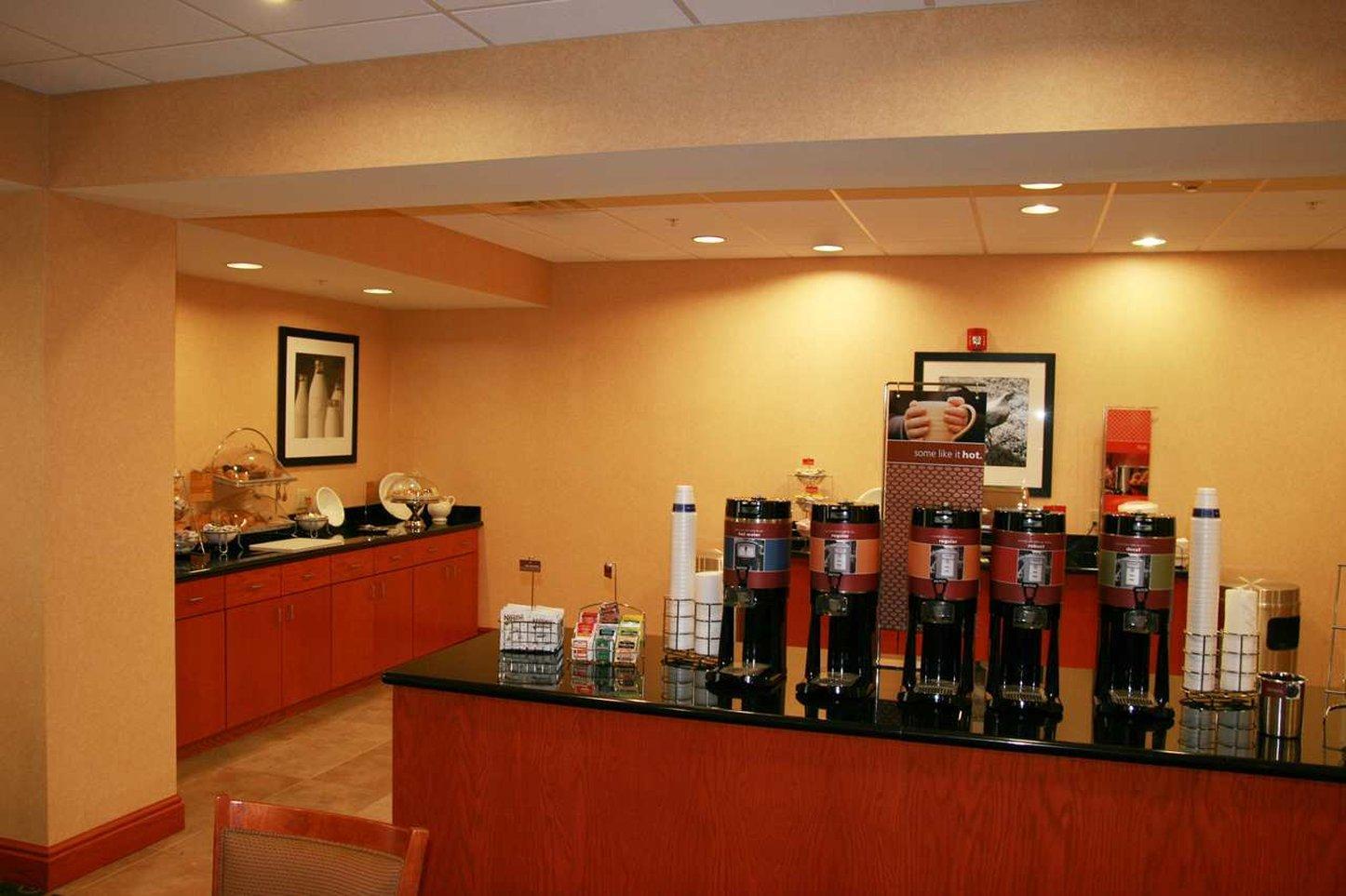 Hampton Inn Belle Vernon Buitenkant foto