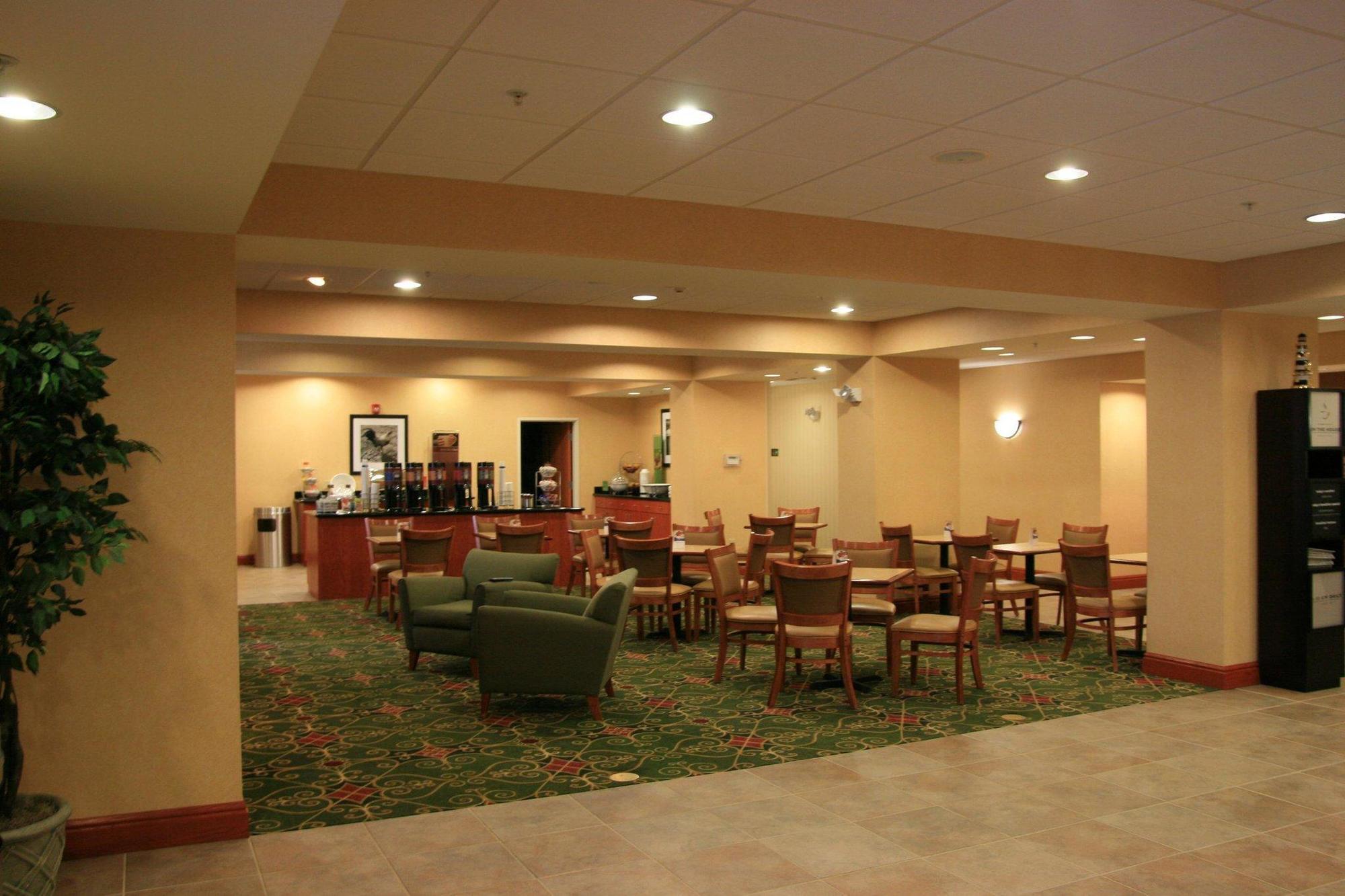 Hampton Inn Belle Vernon Buitenkant foto