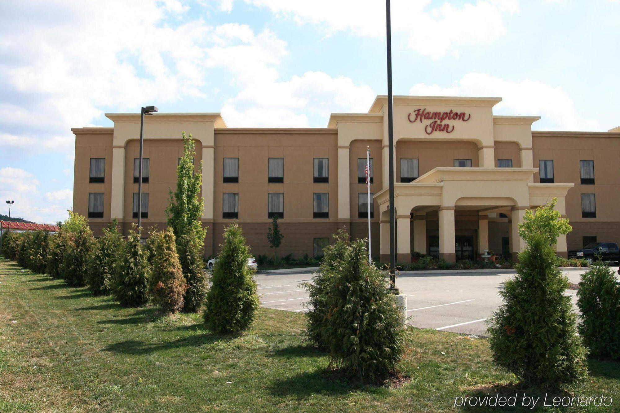 Hampton Inn Belle Vernon Buitenkant foto
